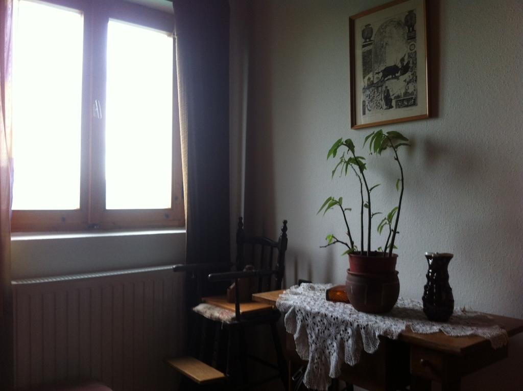 Miklai Haz Apartment Szigliget Ruang foto